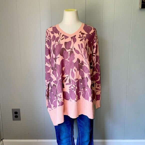LOGO by Lori Goldstein Tops - LOGO Pink and Lavender Floral Long Sleeve (m)